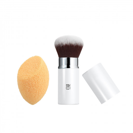 ilū Less Is More 2 Pieces Makeup Brush Set With Cleansing Sponge